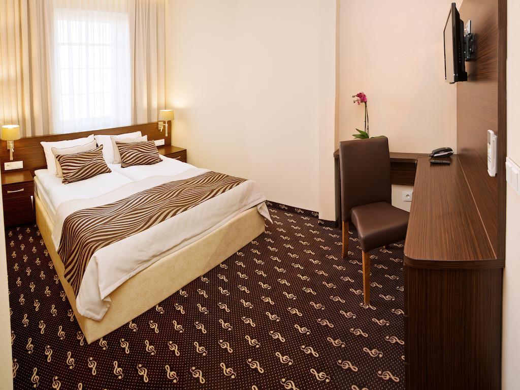Hotel Fryderyk نيسة الغرفة الصورة