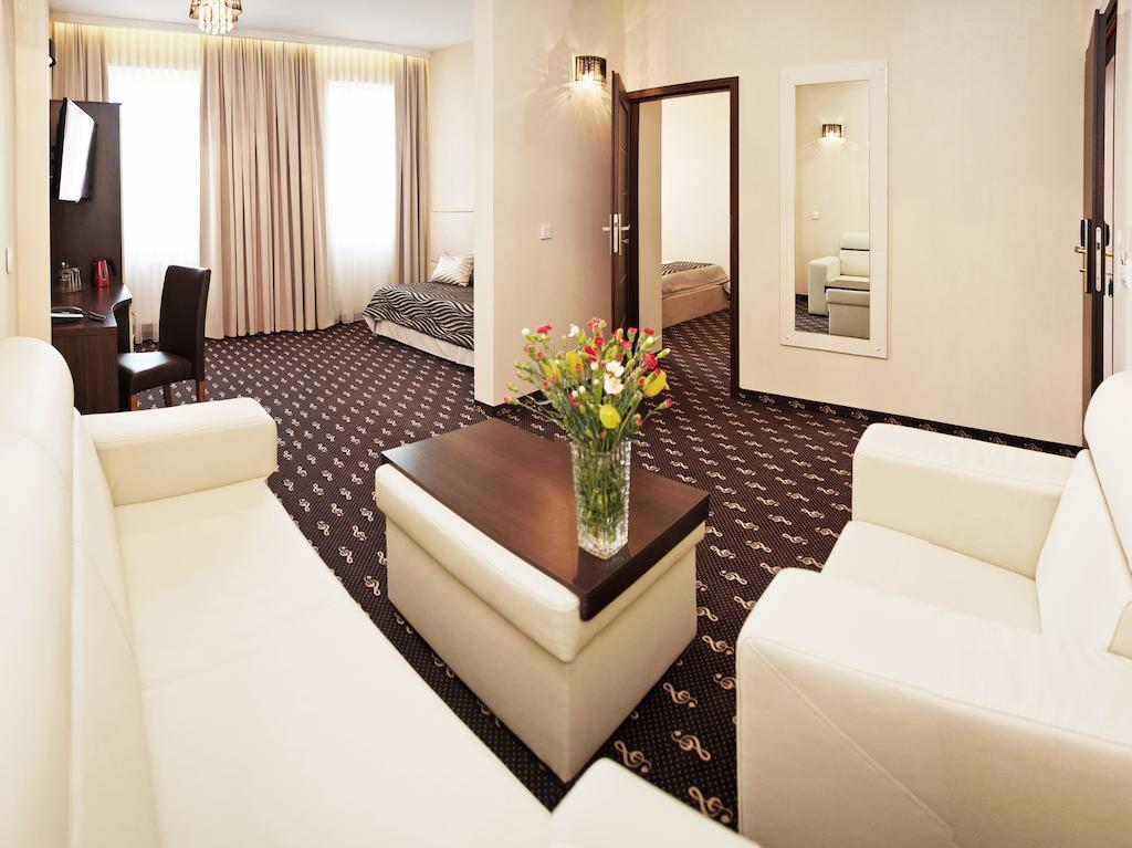 Hotel Fryderyk نيسة الغرفة الصورة