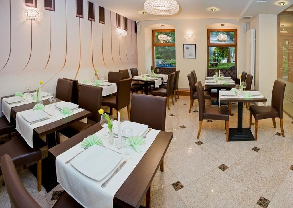 Hotel Fryderyk نيسة المظهر الخارجي الصورة