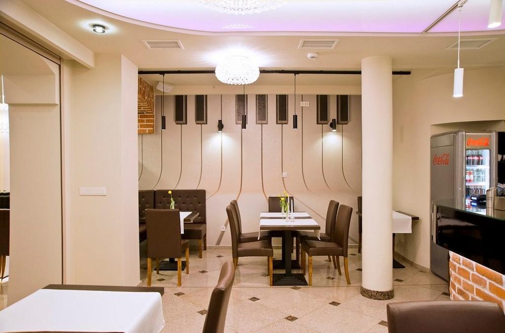 Hotel Fryderyk نيسة المظهر الخارجي الصورة