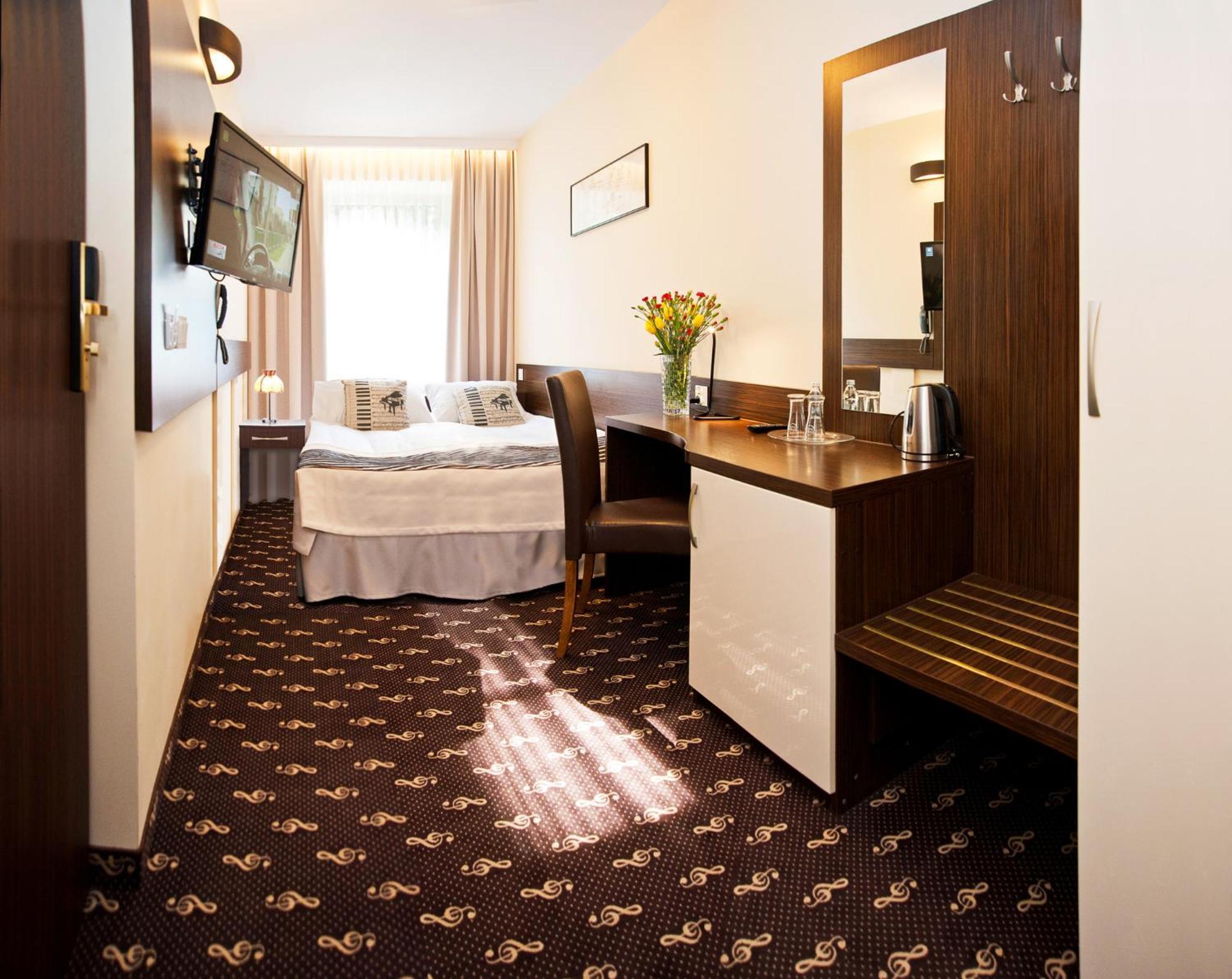 Hotel Fryderyk نيسة الغرفة الصورة